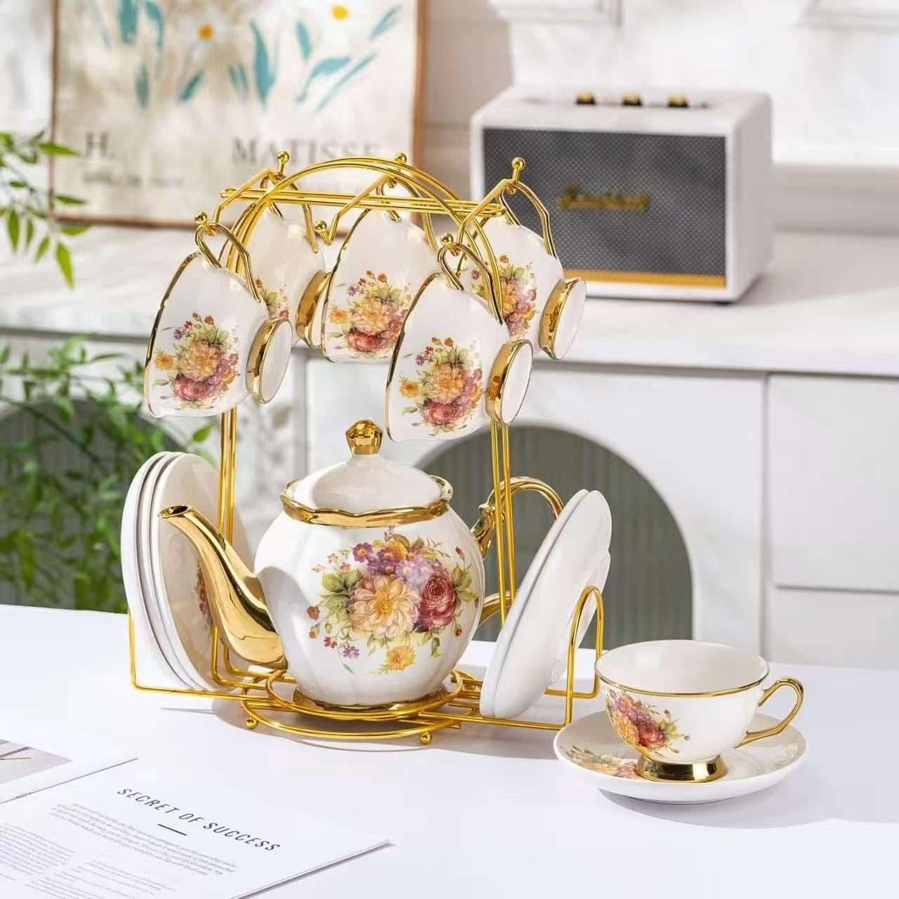 Garden Floral Ceramic Tea Set detail 2