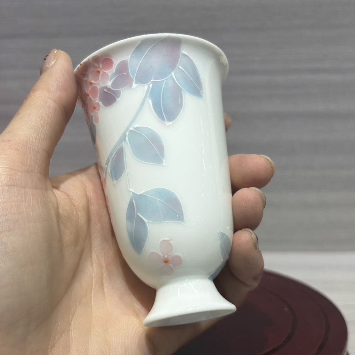Pink Hydrangea Hand-Painted Tea Cup detail 2