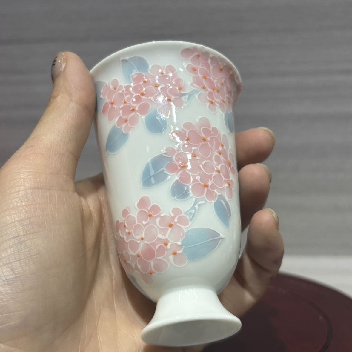 Pink Hydrangea Hand-Painted Tea Cup detail 4