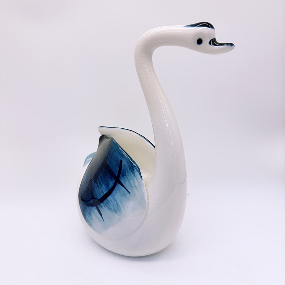 Blue Leaf Ceramic Swan Pair detail 2